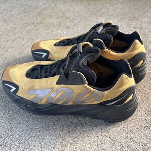 Adidas Yeezy Boost 700 MNVN Honey Flux Kanye West GZ0717 Mens Size 10